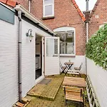 Large Family House * Alkmaar