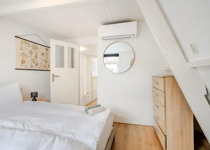 Large Family House Дом отдыха